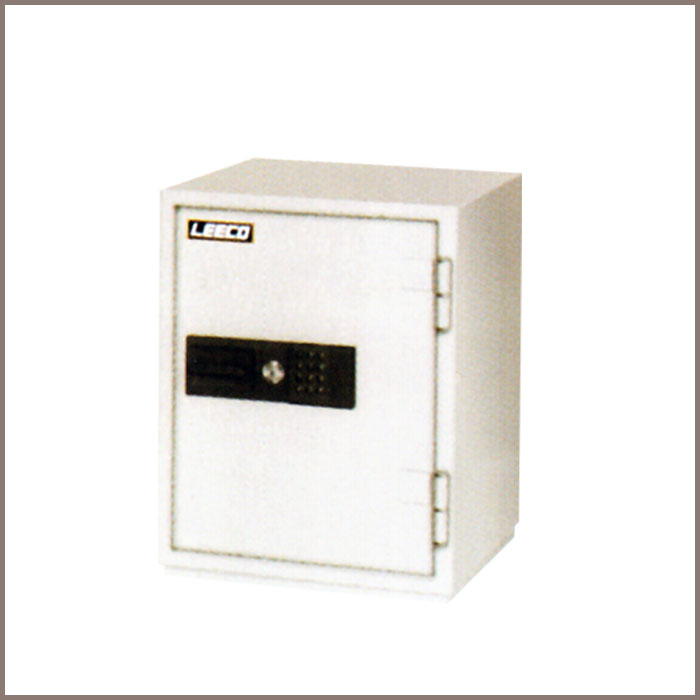 CSGL-70E: 610Wx630Dx750H,NET WT. : 195 Kgs. CAPACITY : 90 Liters ACCESSORIES : 1 Drawers with key, 1 Shelf JIS FIRE RATING : 2 Hrs.