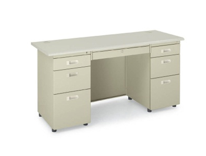SCE167 Steel Office Desk Laminate On Top (W1600xD700xH750mm). Brand: STANDARD. Made In China.